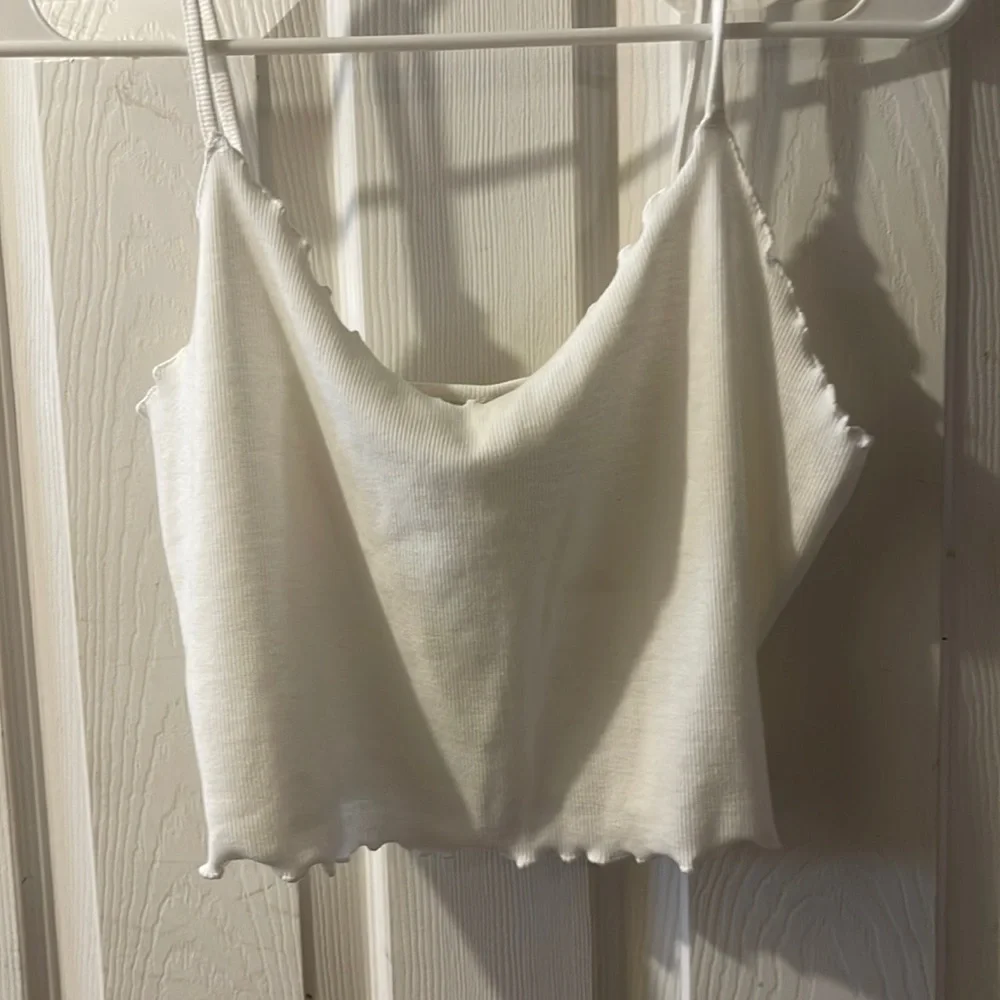 Crop top - Picture 1 of 1